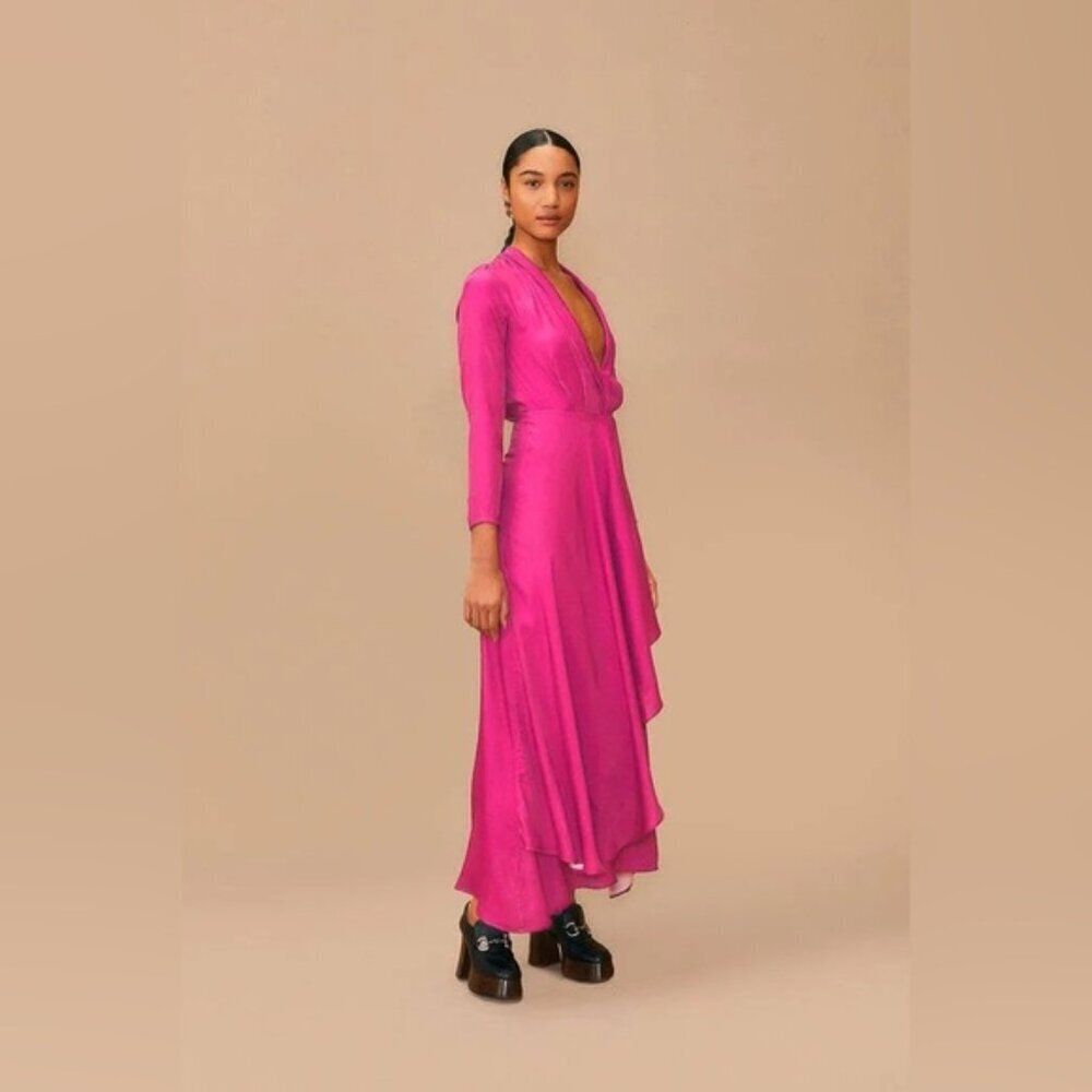 NEW FARM RIO M v neck magenta satin ruffled maxi dress